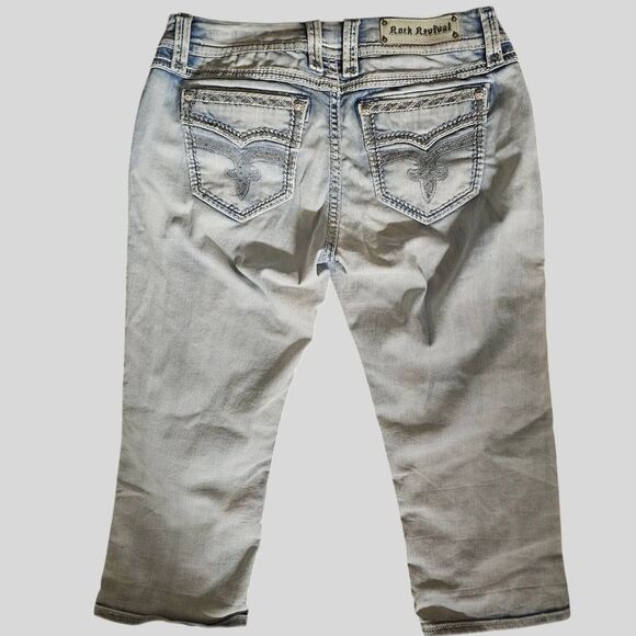 Rock Revival Women Jeans Yazhi Easy Crop Leg light wash with fading Size 32 - Picture 3 of 13